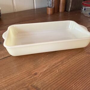 VTG Fire King Custard Glass Bakeware Dish